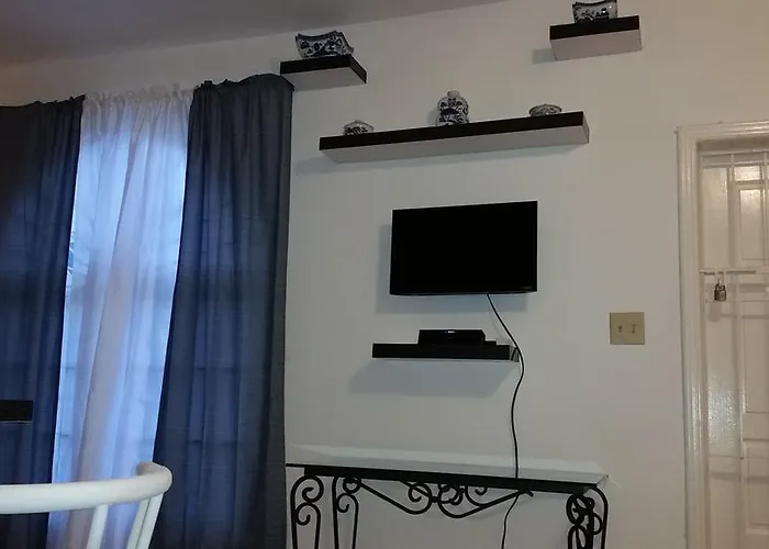 Sky Castles Apt J3 *