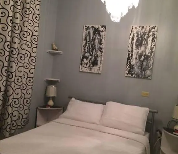 Sky Castles Apt J3 *